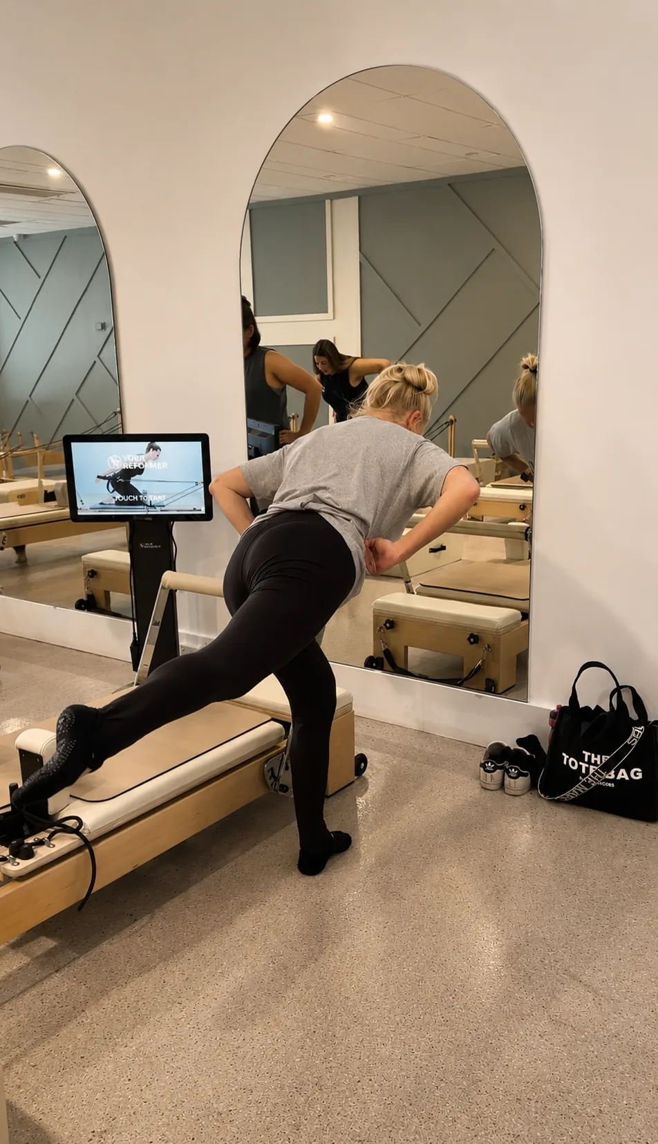 Lunge on reformer